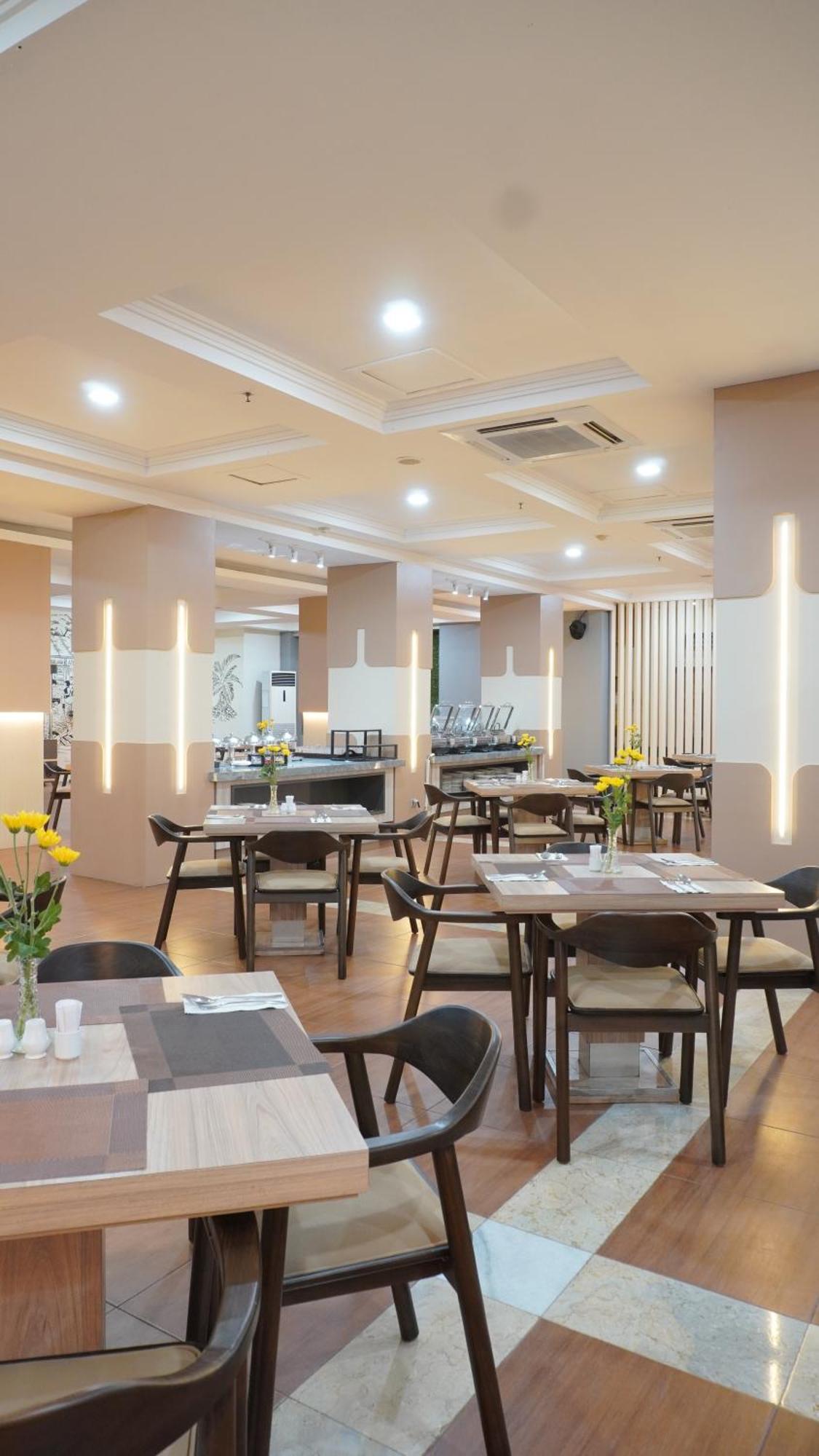 Abadi Hotel Malioboro Yogyakarta By Tritama Hospitality Exteriör bild