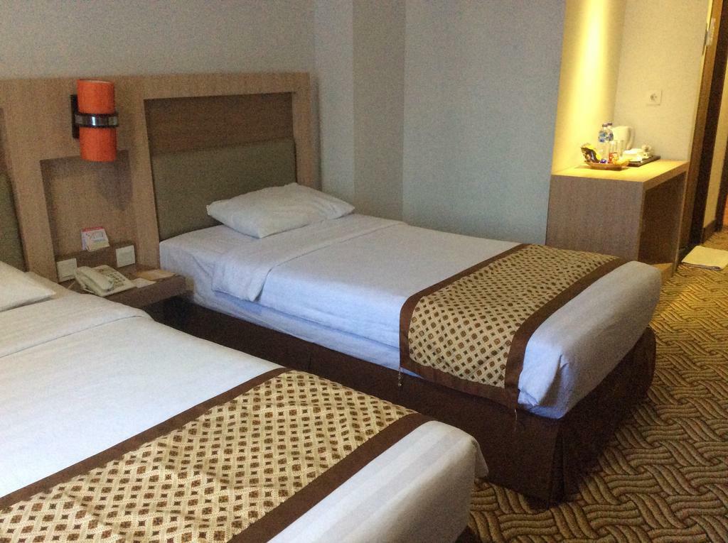 Abadi Hotel Malioboro Yogyakarta By Tritama Hospitality Exteriör bild